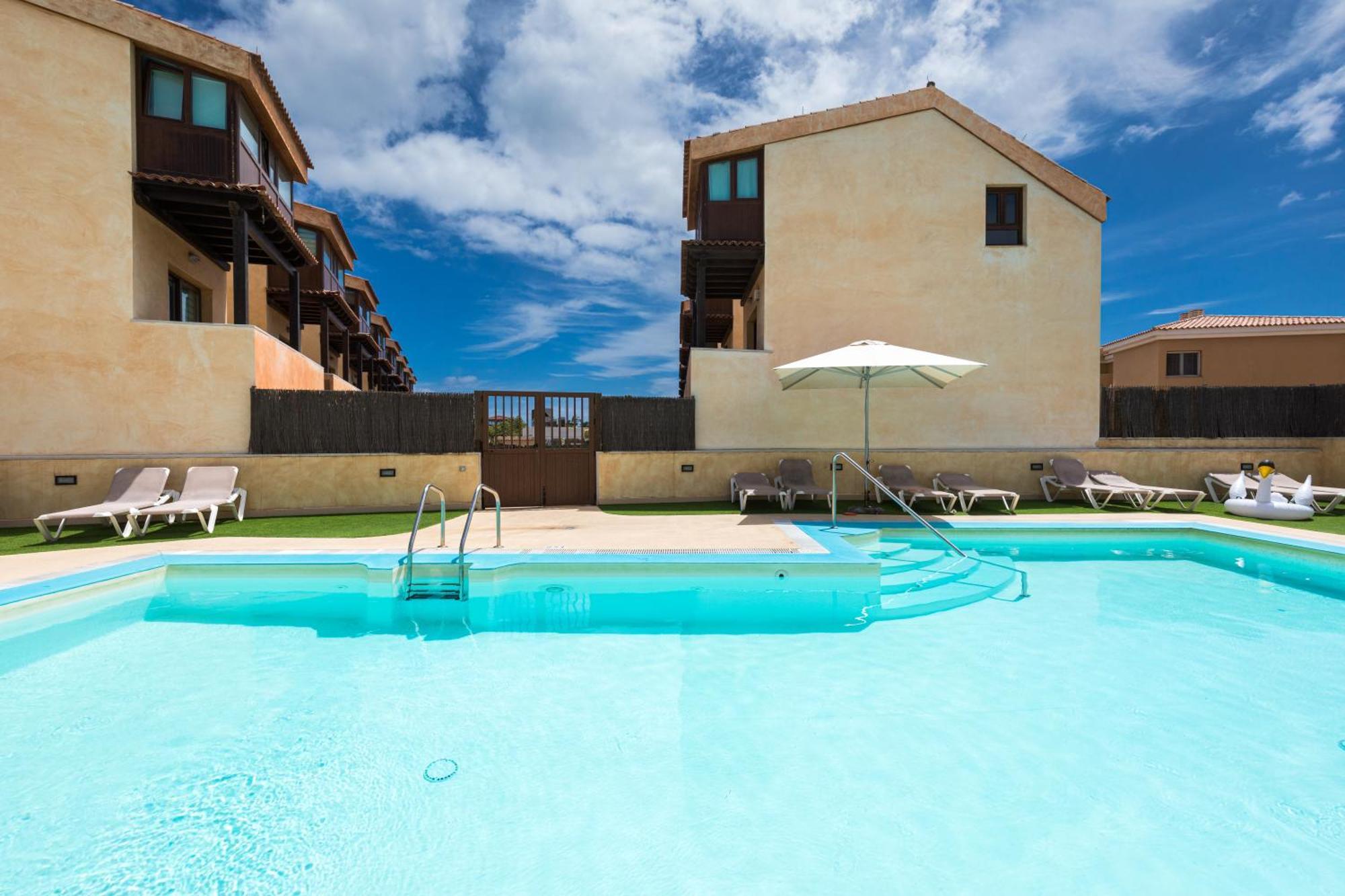 Sunset Beach 4 Bedroom Villa 200M To Beach+Fast Wifi Коральео Экстерьер фото